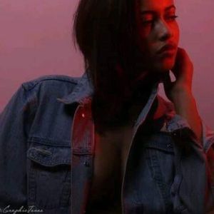 Meet your Posher, Rae'ana